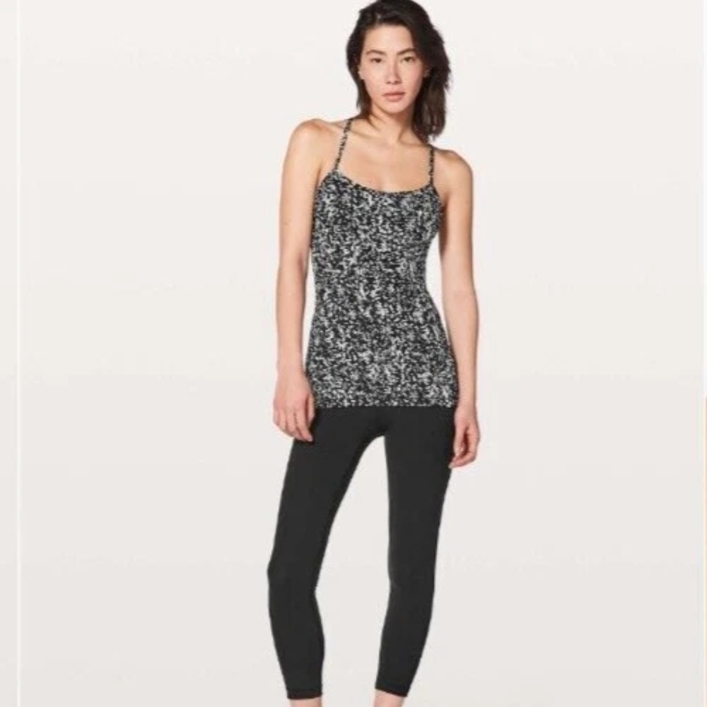 Lululemon Power Pose Light Support Tank Black White